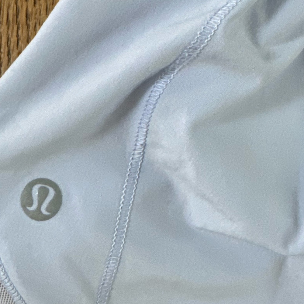 Lululemon Light Blue Hotty Hot 2.5” low rise  athletic Shorts in ice light blue